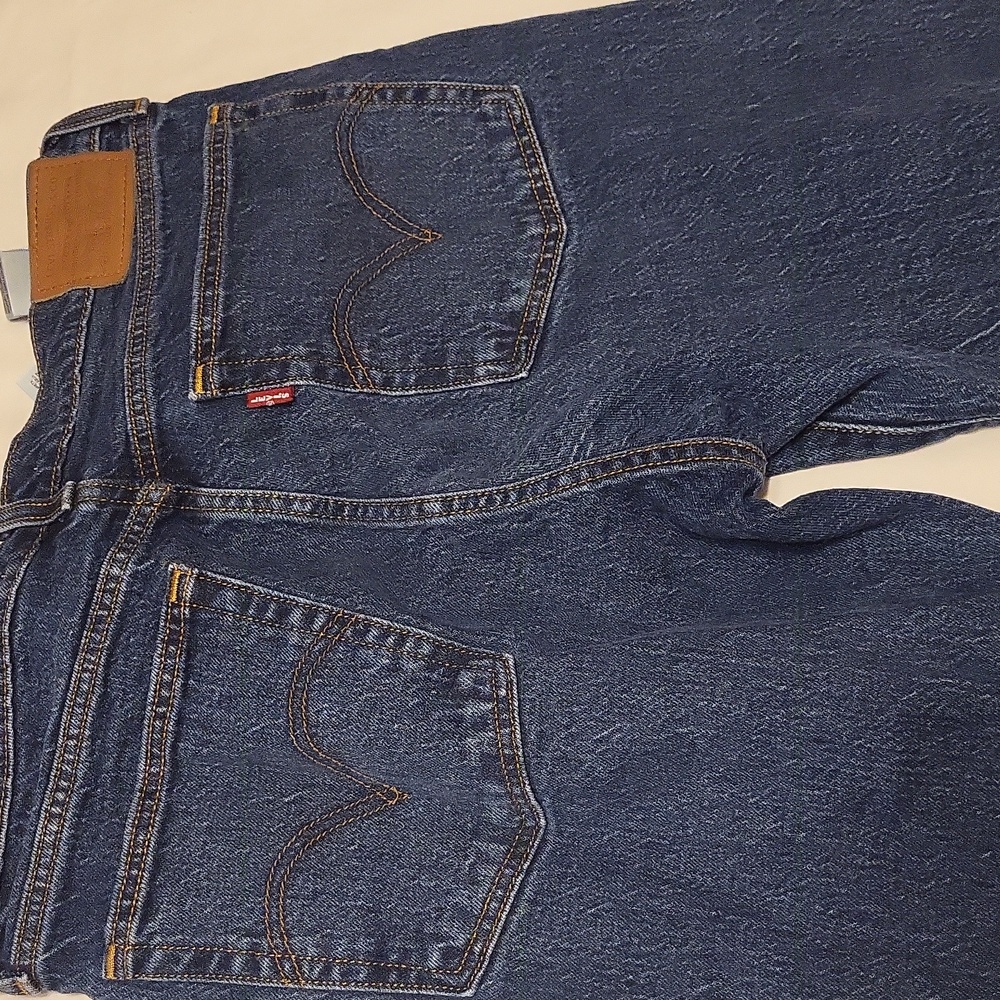 Women's Levi's Wedgie Straight Leg Jeans - Picture 7 of 7